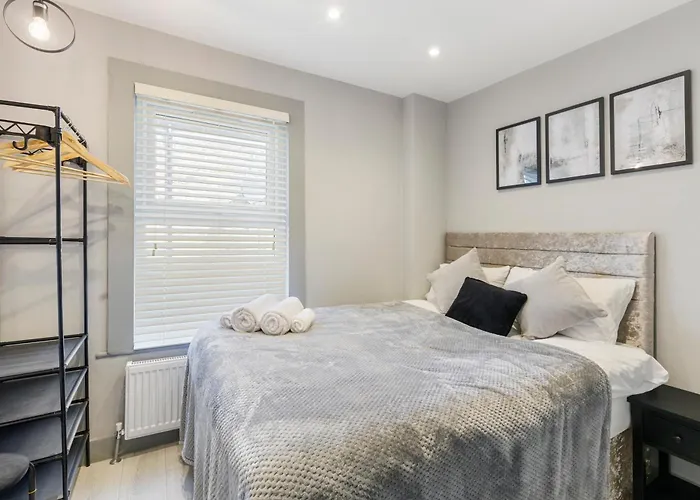 Wembley Luxury 3 Bedroom